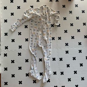 Gap jammies size 2T
